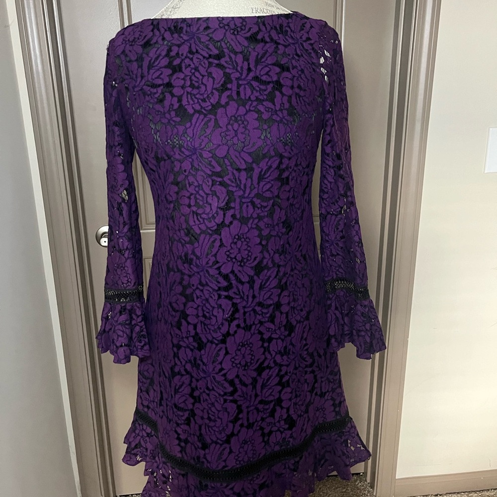 Eliza J Size 4 Purple Lace Long Sleeve Dress
